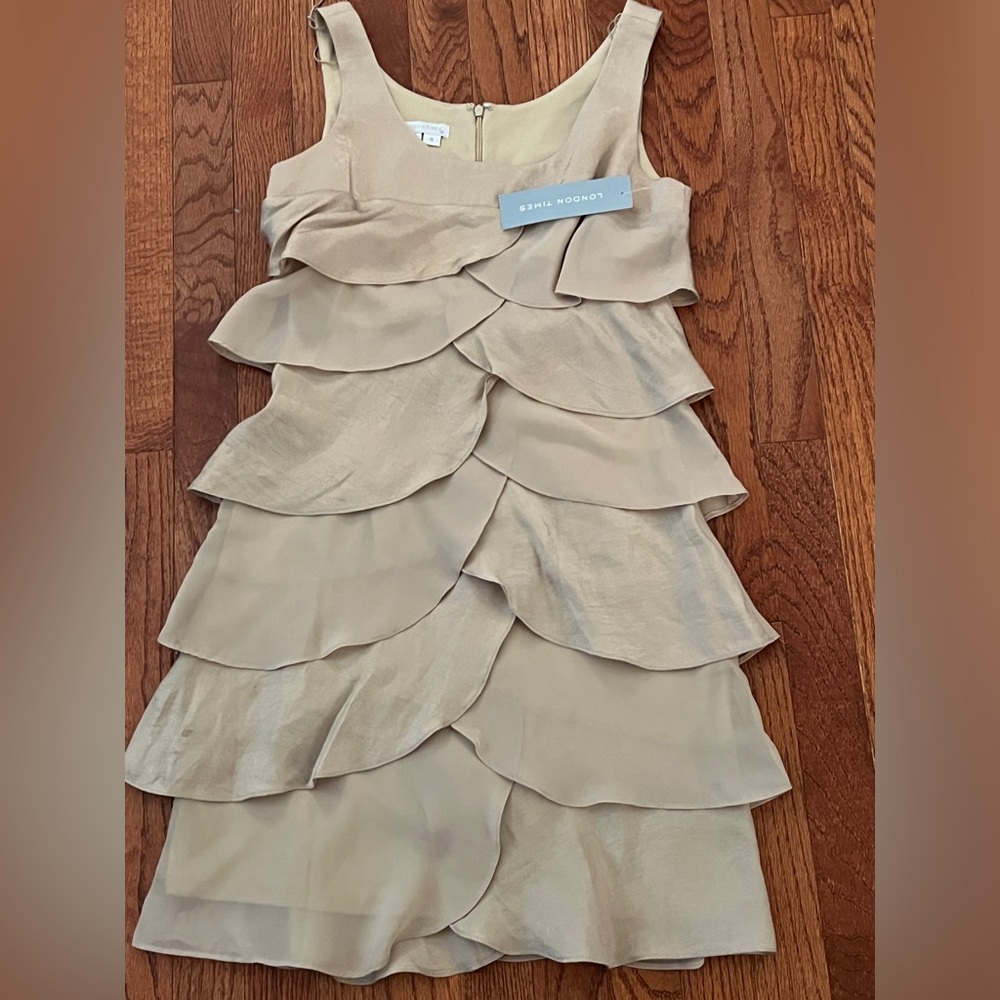 NWT London Times Fashion size 4 Champagne Shutter Dress